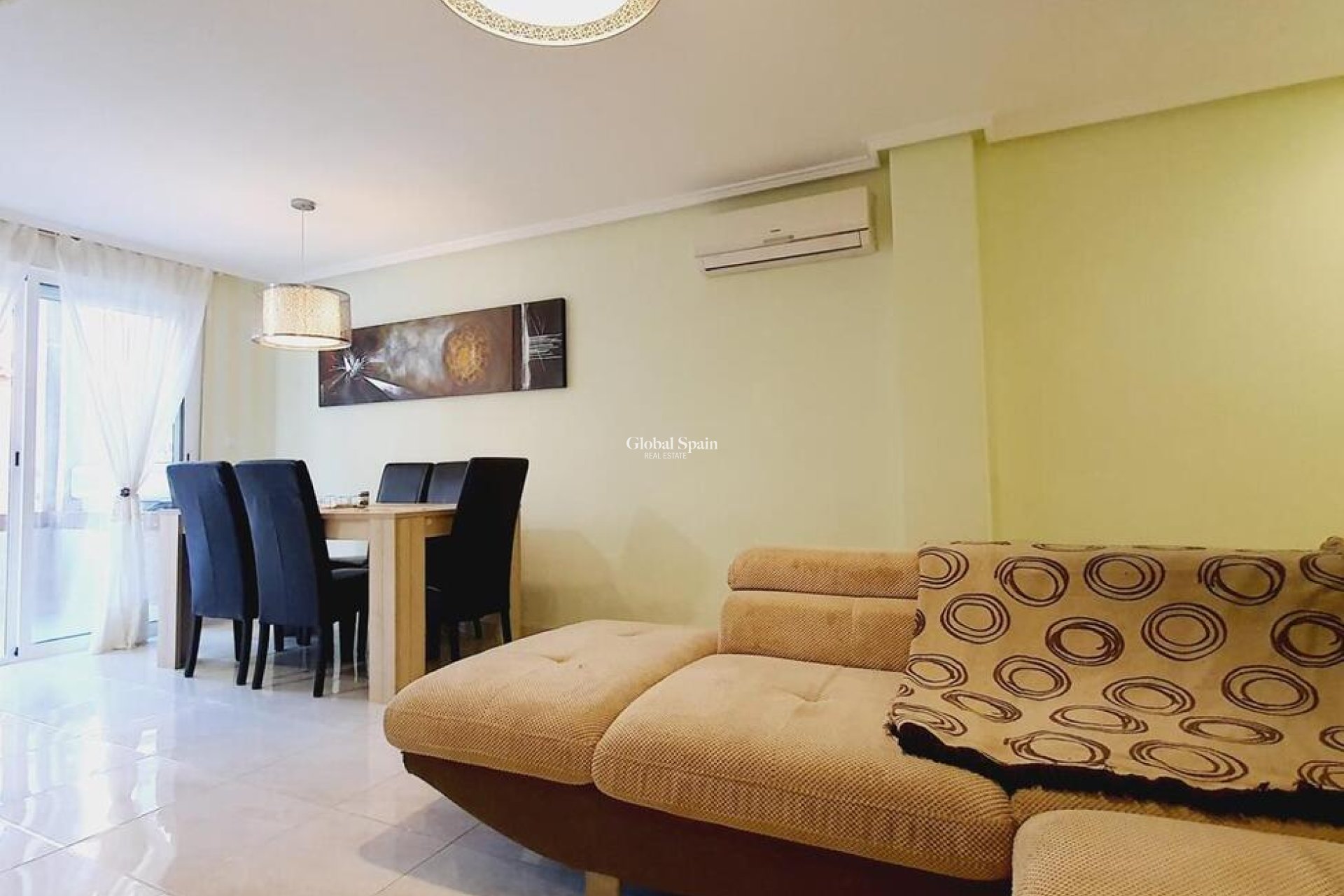 Wederverkoop - APPARTEMENT -
TORREVIEJA - Center