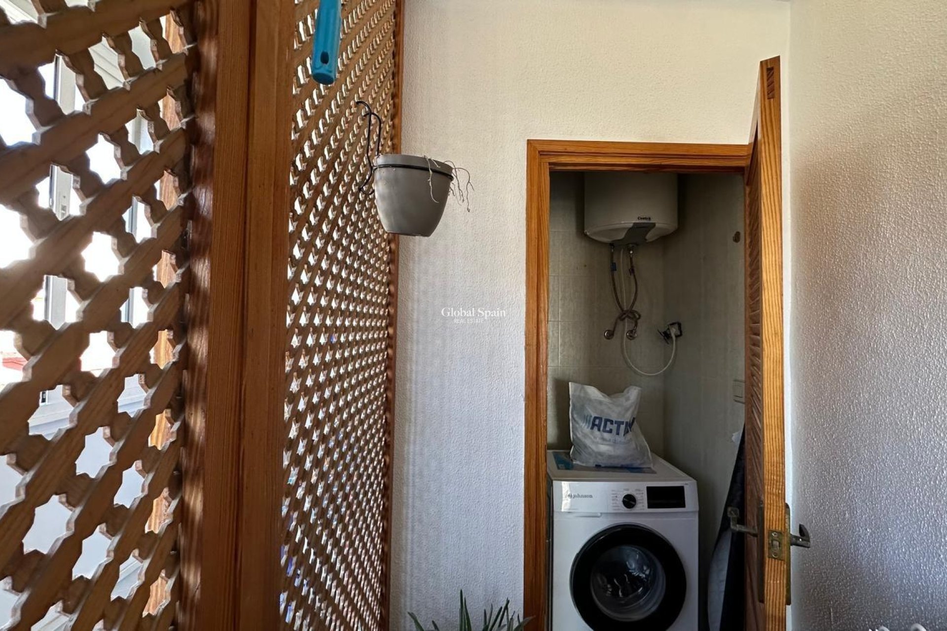 Wederverkoop - APPARTEMENT -
TORREVIEJA - Center