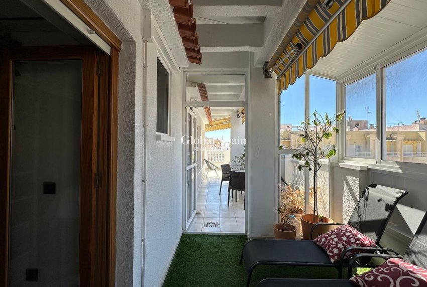 Wederverkoop - APPARTEMENT -
TORREVIEJA - Center