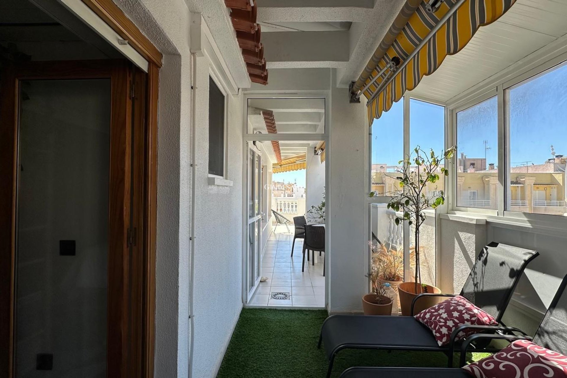 Wederverkoop - APPARTEMENT -
TORREVIEJA - Center