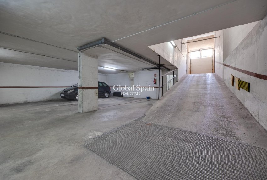 Wederverkoop - APPARTEMENT -
TORREVIEJA - Center