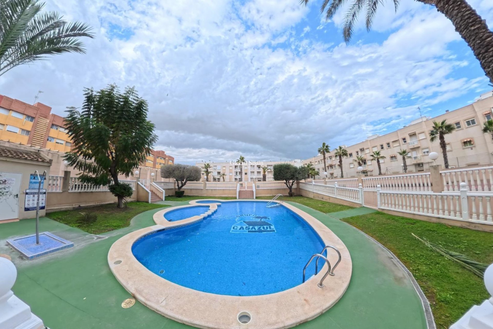Wederverkoop - APPARTEMENT -
TORREVIEJA - Center
