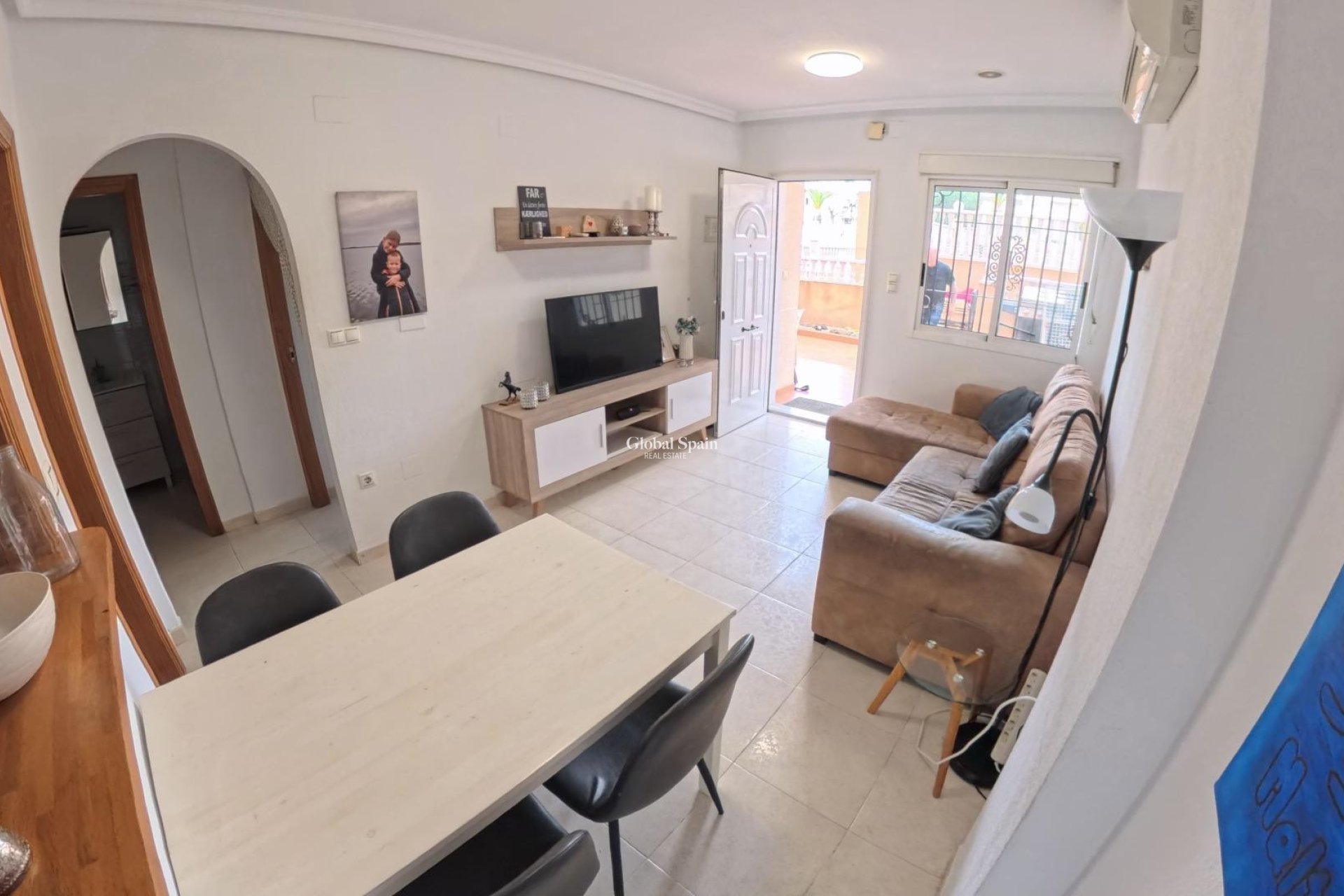 Wederverkoop - APPARTEMENT -
TORREVIEJA - Center