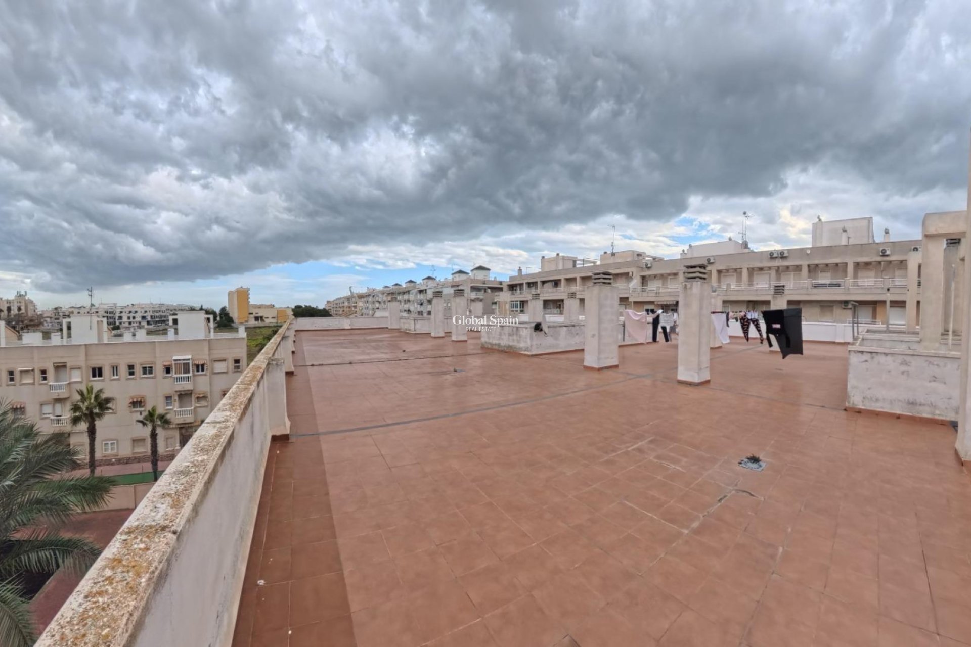 Wederverkoop - APPARTEMENT -
TORREVIEJA - Center