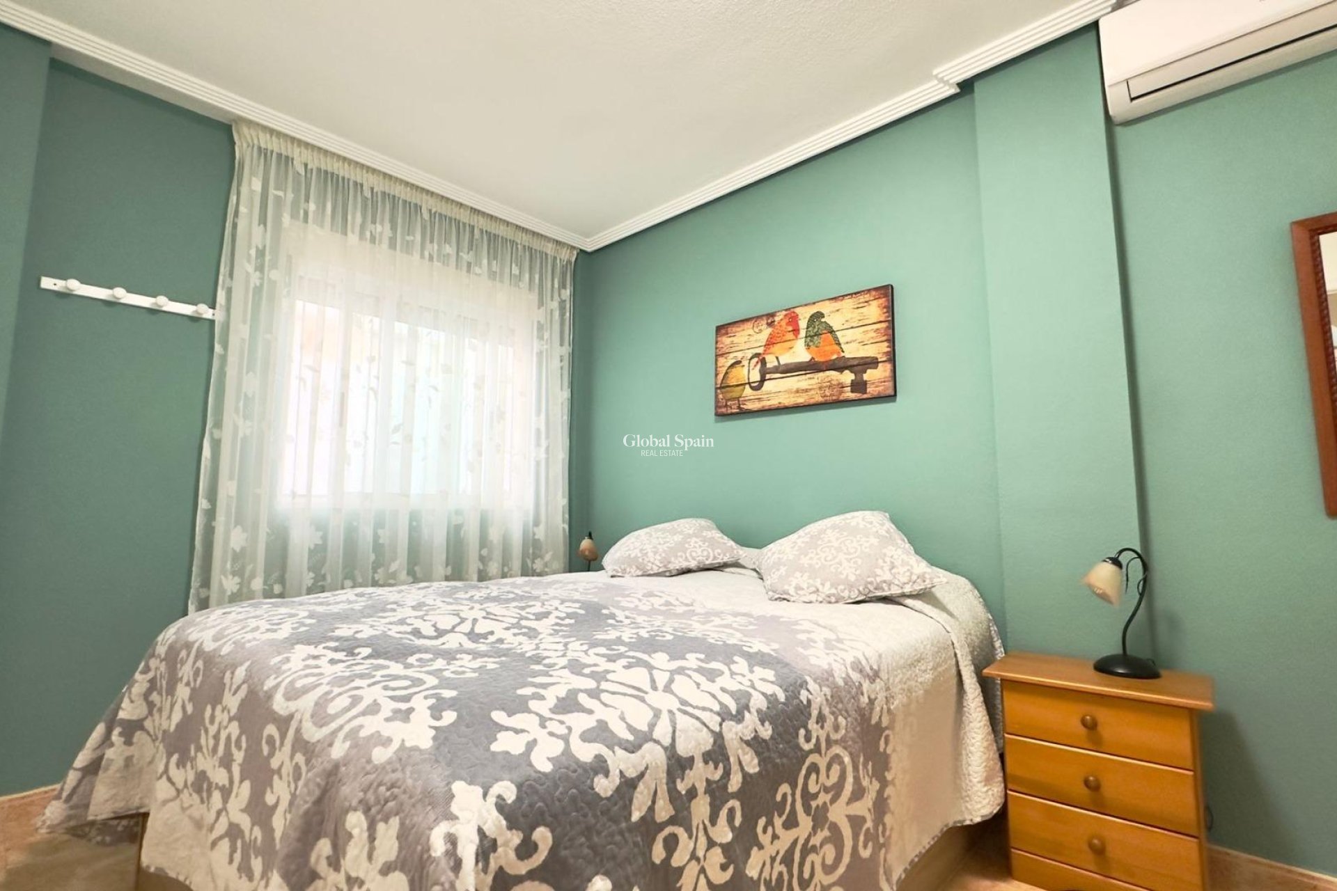 Wederverkoop - APPARTEMENT -
TORREVIEJA - Center