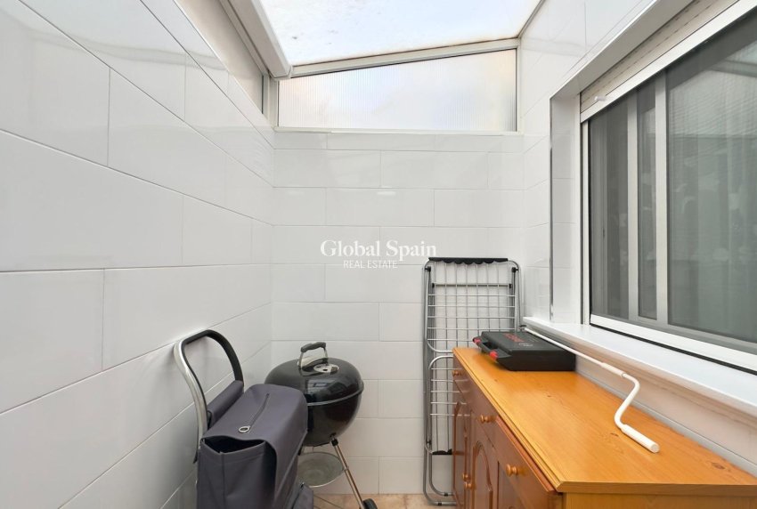 Wederverkoop - APPARTEMENT -
TORREVIEJA - Center