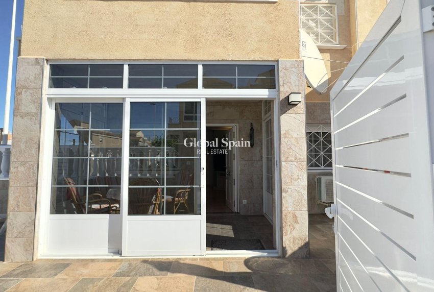 Wederverkoop - APPARTEMENT -
TORREVIEJA - Center