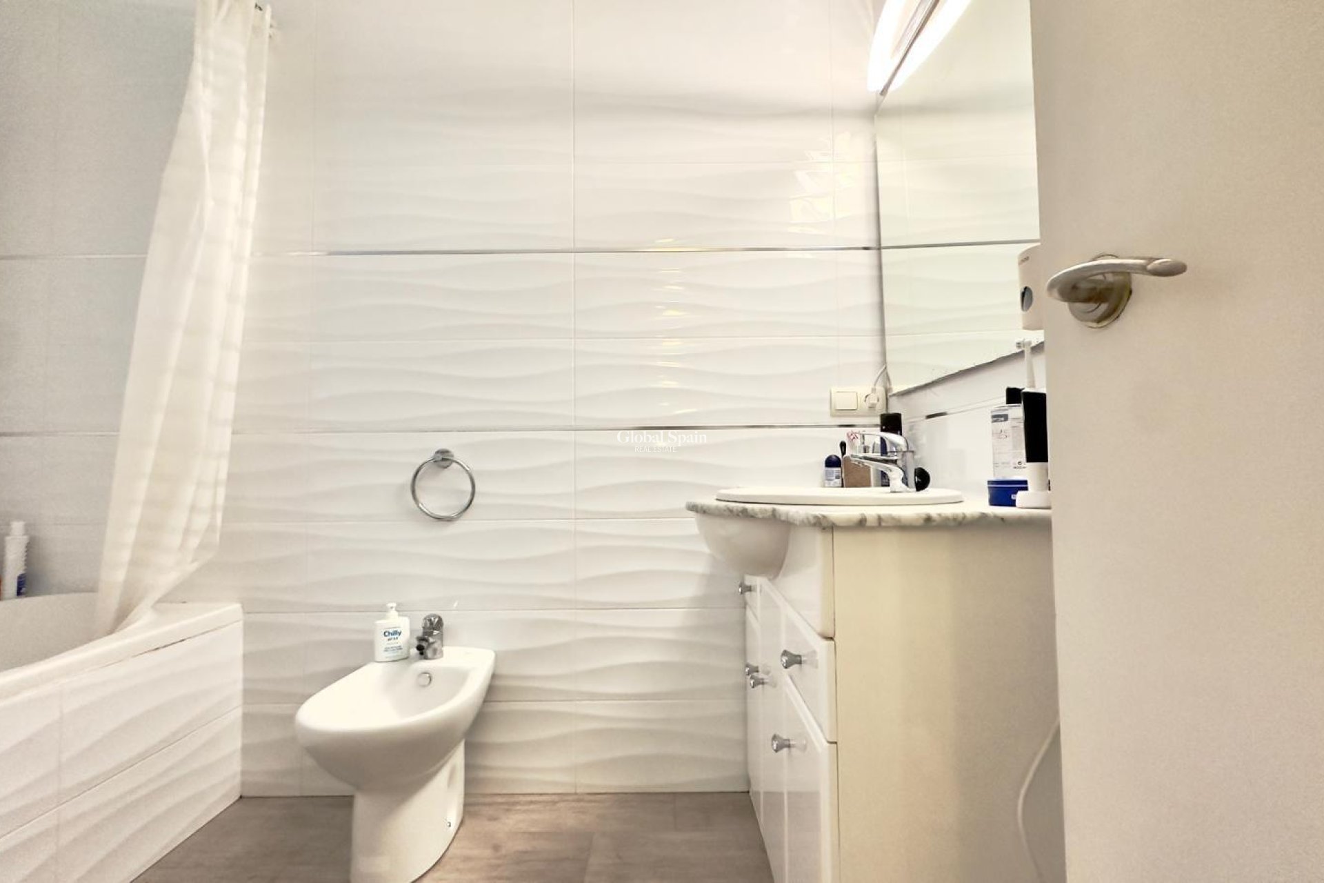 Wederverkoop - APPARTEMENT -
TORREVIEJA - Center