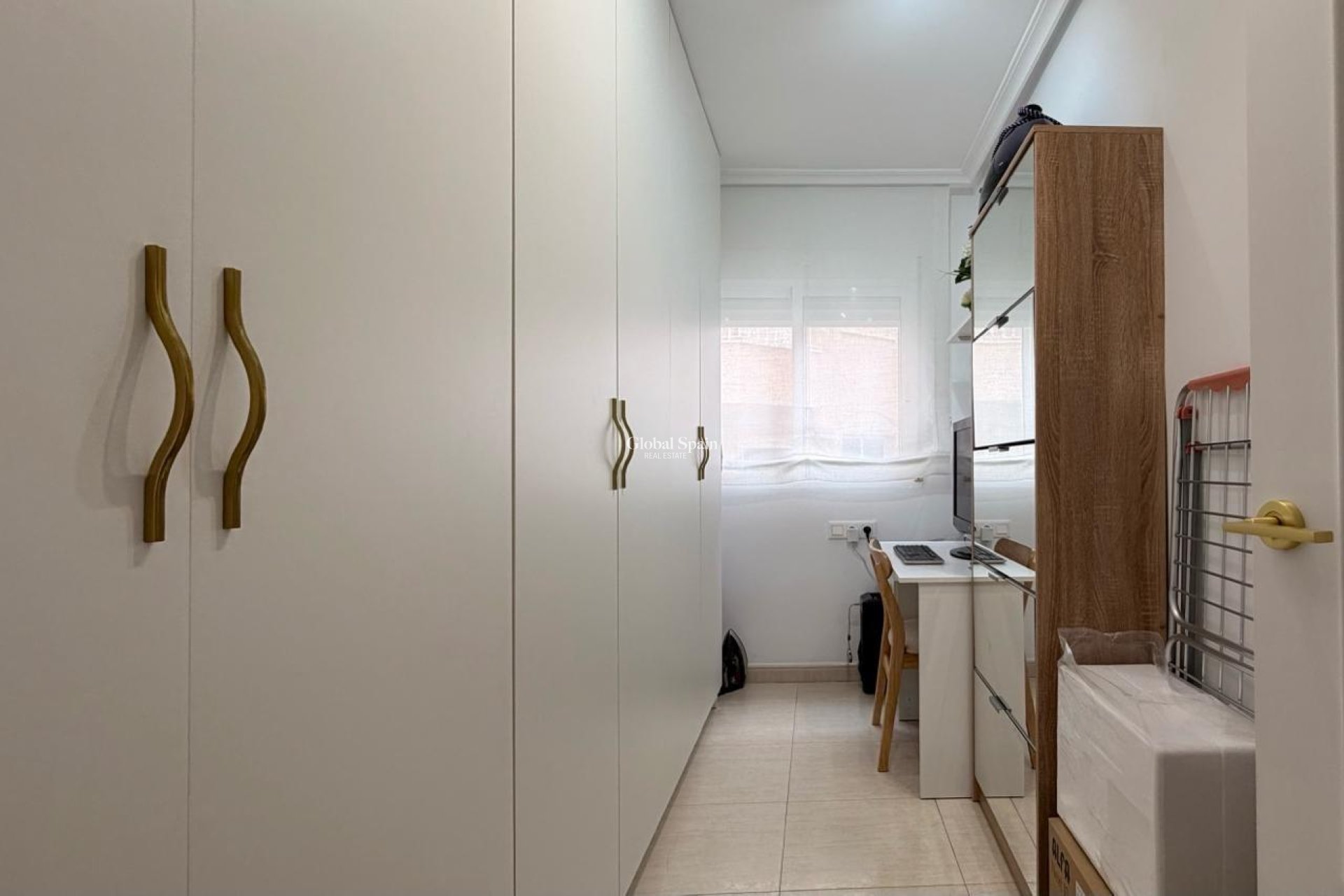 Wederverkoop - APPARTEMENT -
TORREVIEJA - Center