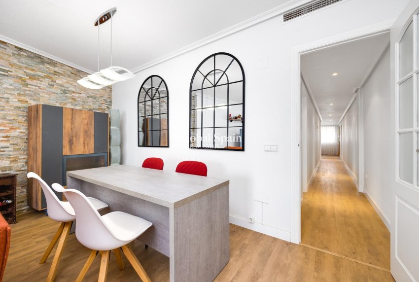 Wederverkoop - APPARTEMENT -
TORREVIEJA - Center