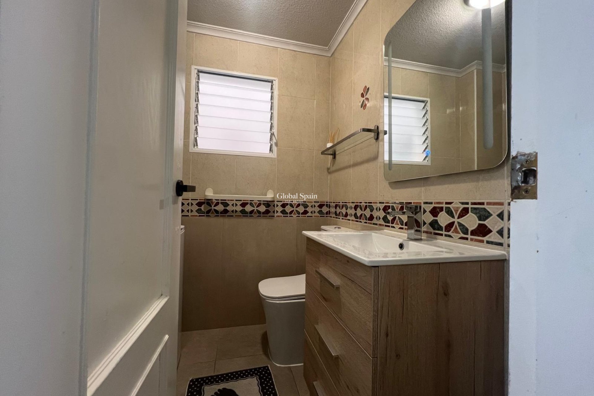 Wederverkoop - APPARTEMENT -
TORREVIEJA - Center