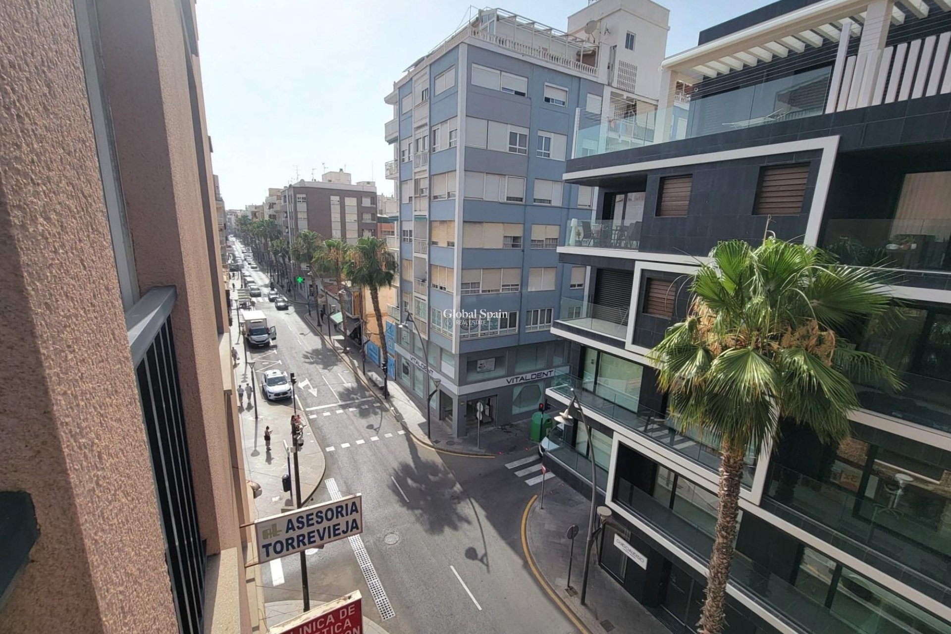 Wederverkoop - APPARTEMENT -
TORREVIEJA - Center