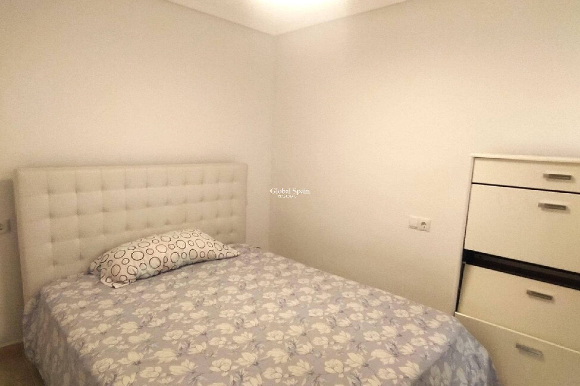 Wederverkoop - APPARTEMENT -
TORREVIEJA - Center