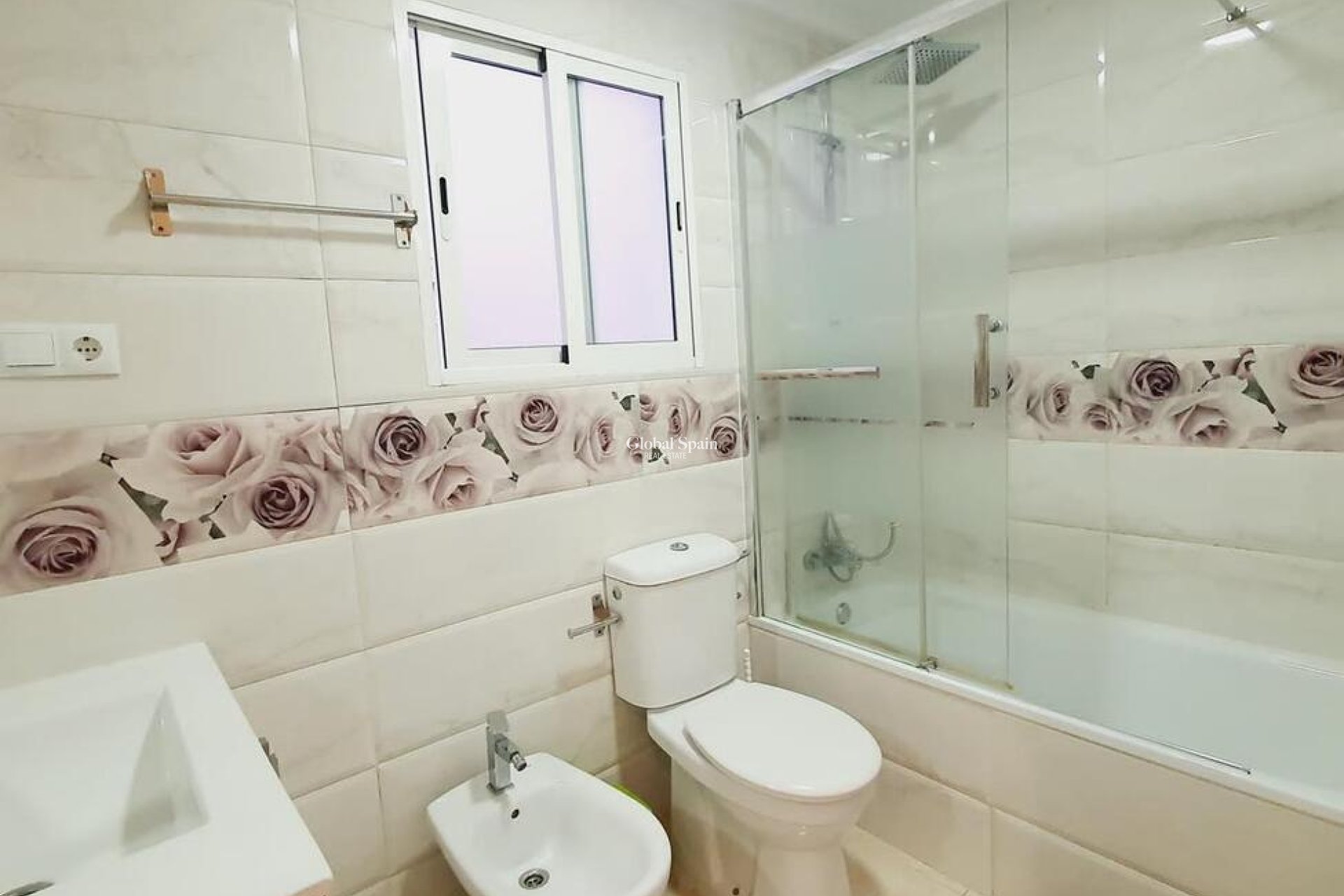 Wederverkoop - APPARTEMENT -
TORREVIEJA - Center