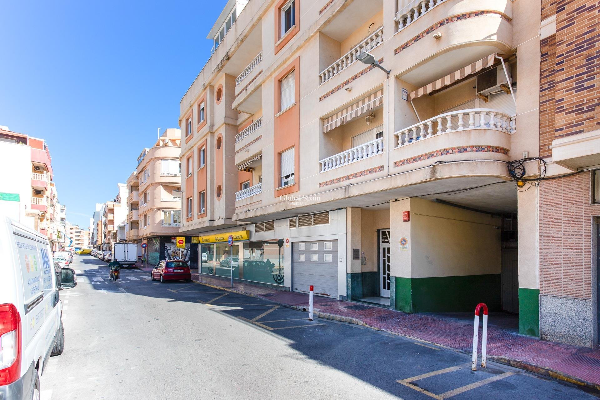 Wederverkoop - APPARTEMENT -
TORREVIEJA - Center