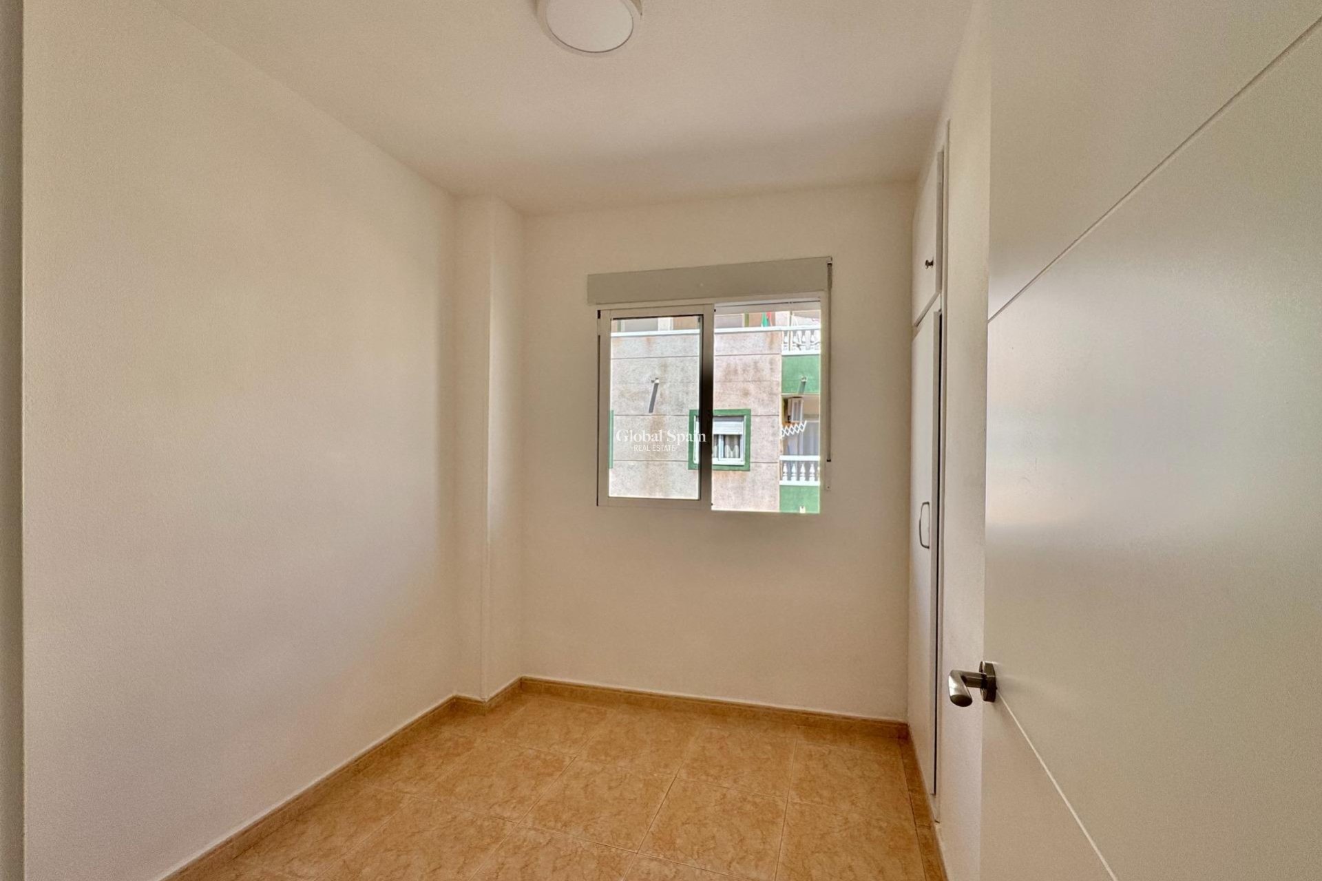 Wederverkoop - APPARTEMENT -
TORREVIEJA - Center