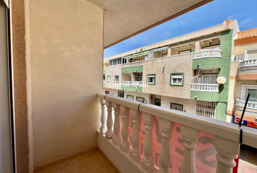 Wederverkoop - APPARTEMENT -
TORREVIEJA - Center