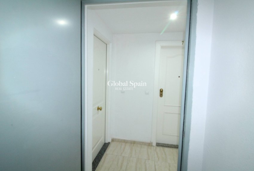 Wederverkoop - APPARTEMENT -
TORREVIEJA - Center