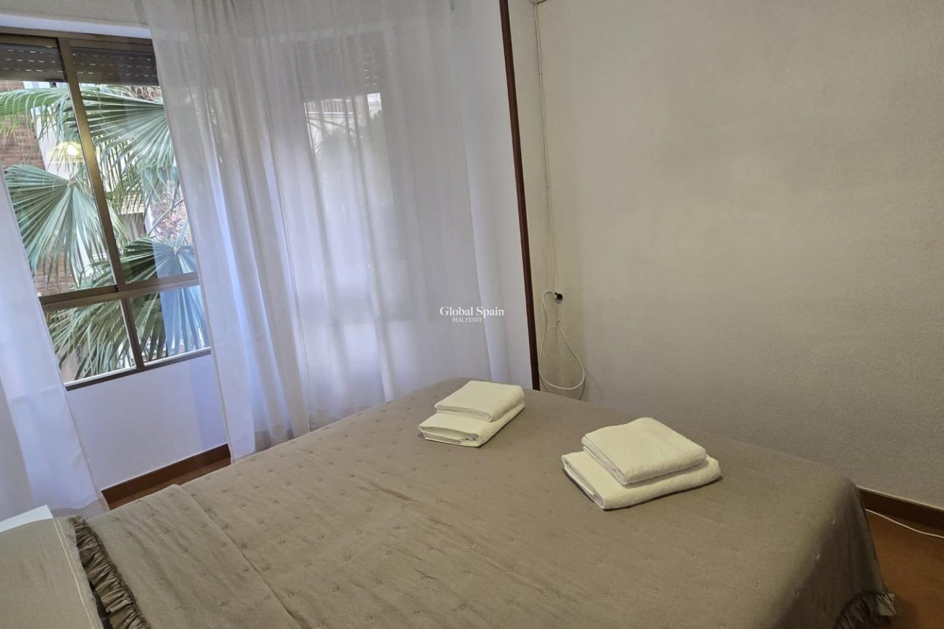 Wederverkoop - APPARTEMENT -
TORREVIEJA - Center
