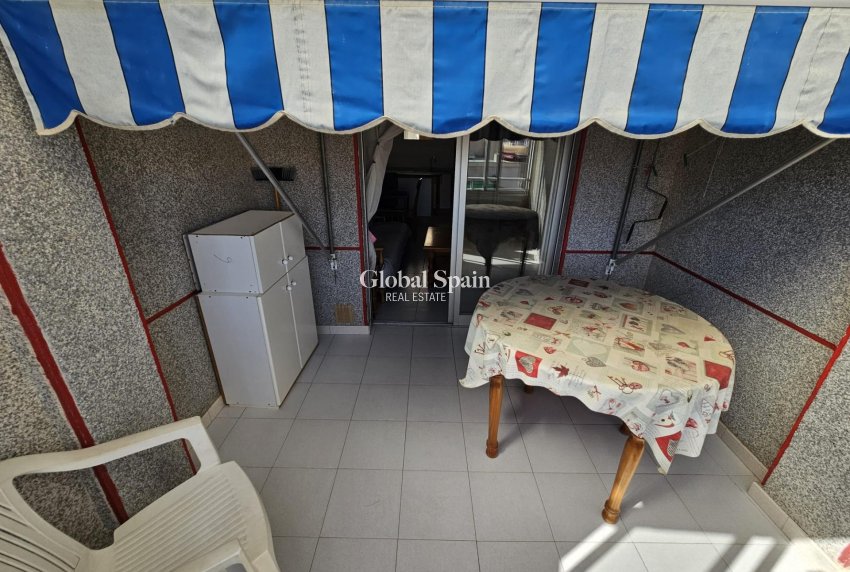 Wederverkoop - APPARTEMENT -
TORREVIEJA - Center