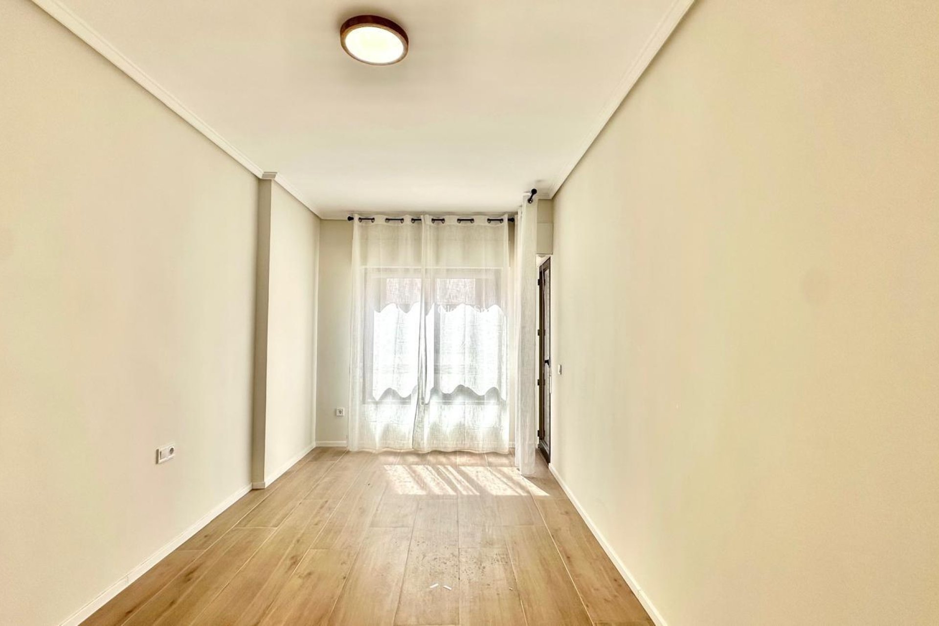 Wederverkoop - APPARTEMENT -
TORREVIEJA - Center