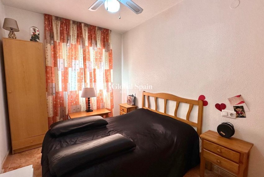Wederverkoop - APPARTEMENT -
TORREVIEJA - Center