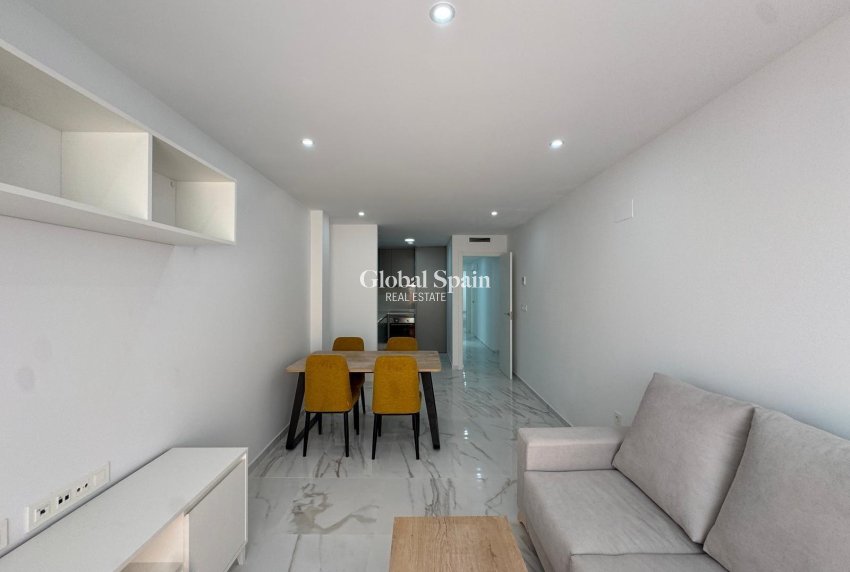 Wederverkoop - APPARTEMENT -
TORREVIEJA - Center