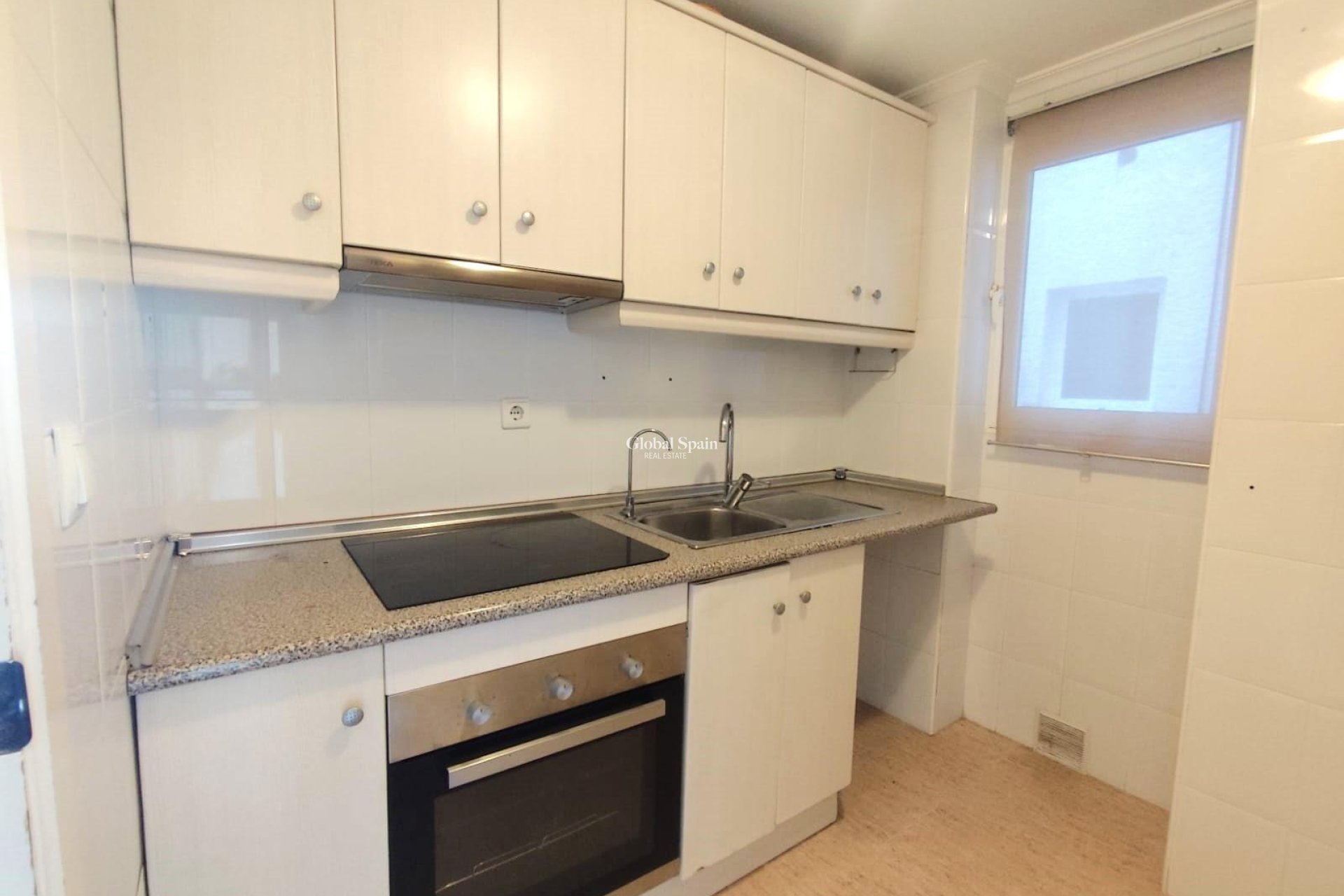 Wederverkoop - APPARTEMENT -
TORREVIEJA - Center