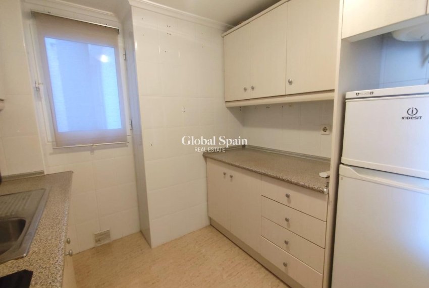 Wederverkoop - APPARTEMENT -
TORREVIEJA - Center