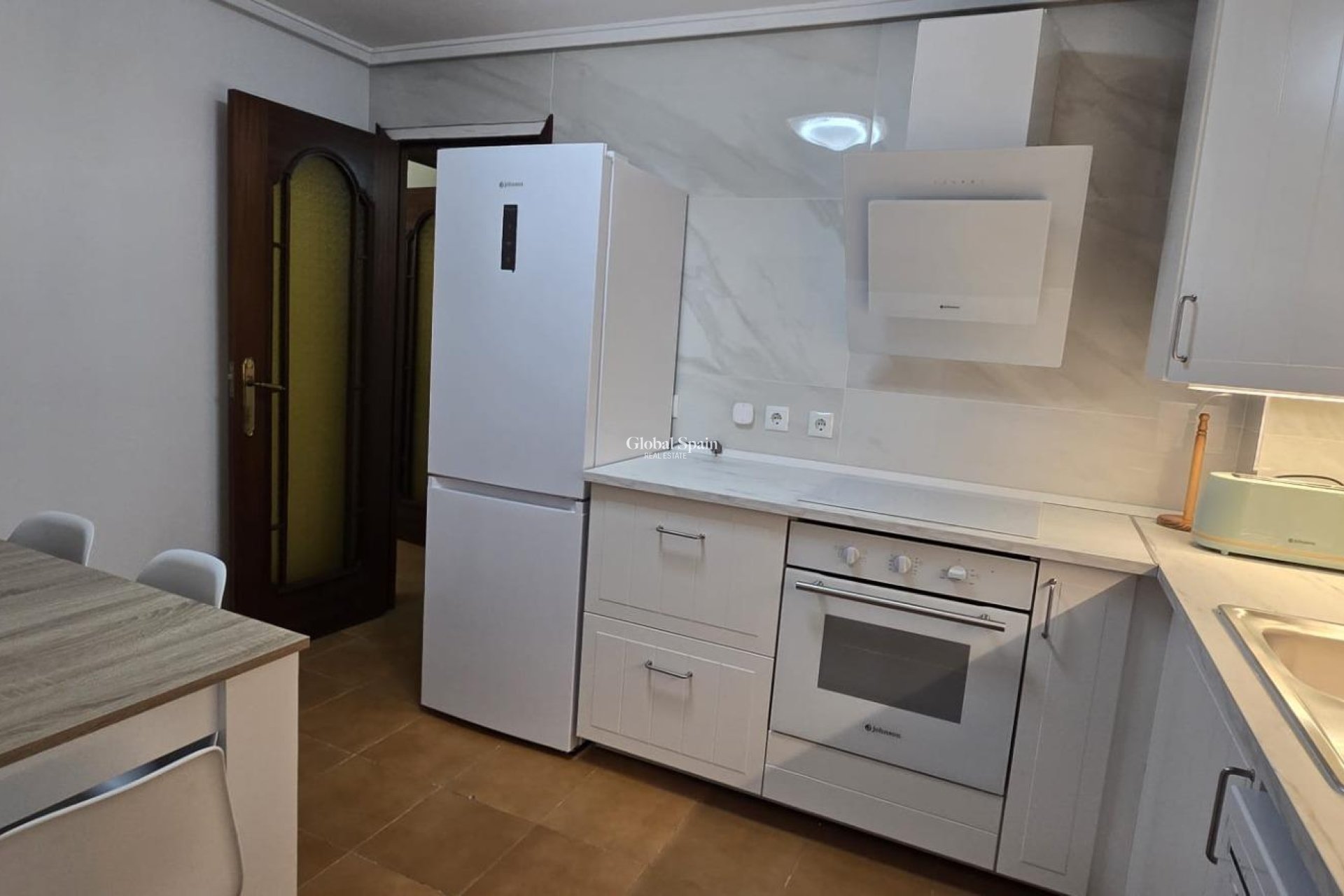Wederverkoop - APPARTEMENT -
TORREVIEJA - Center