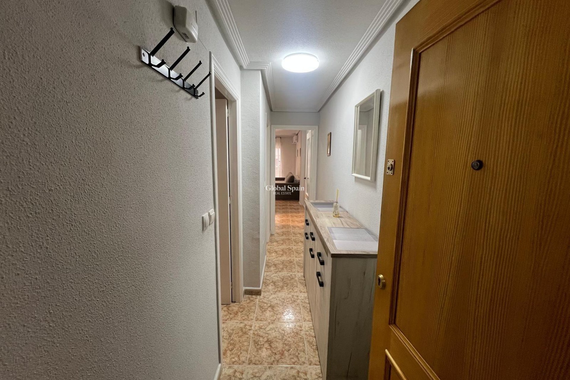 Wederverkoop - APPARTEMENT -
TORREVIEJA - Center