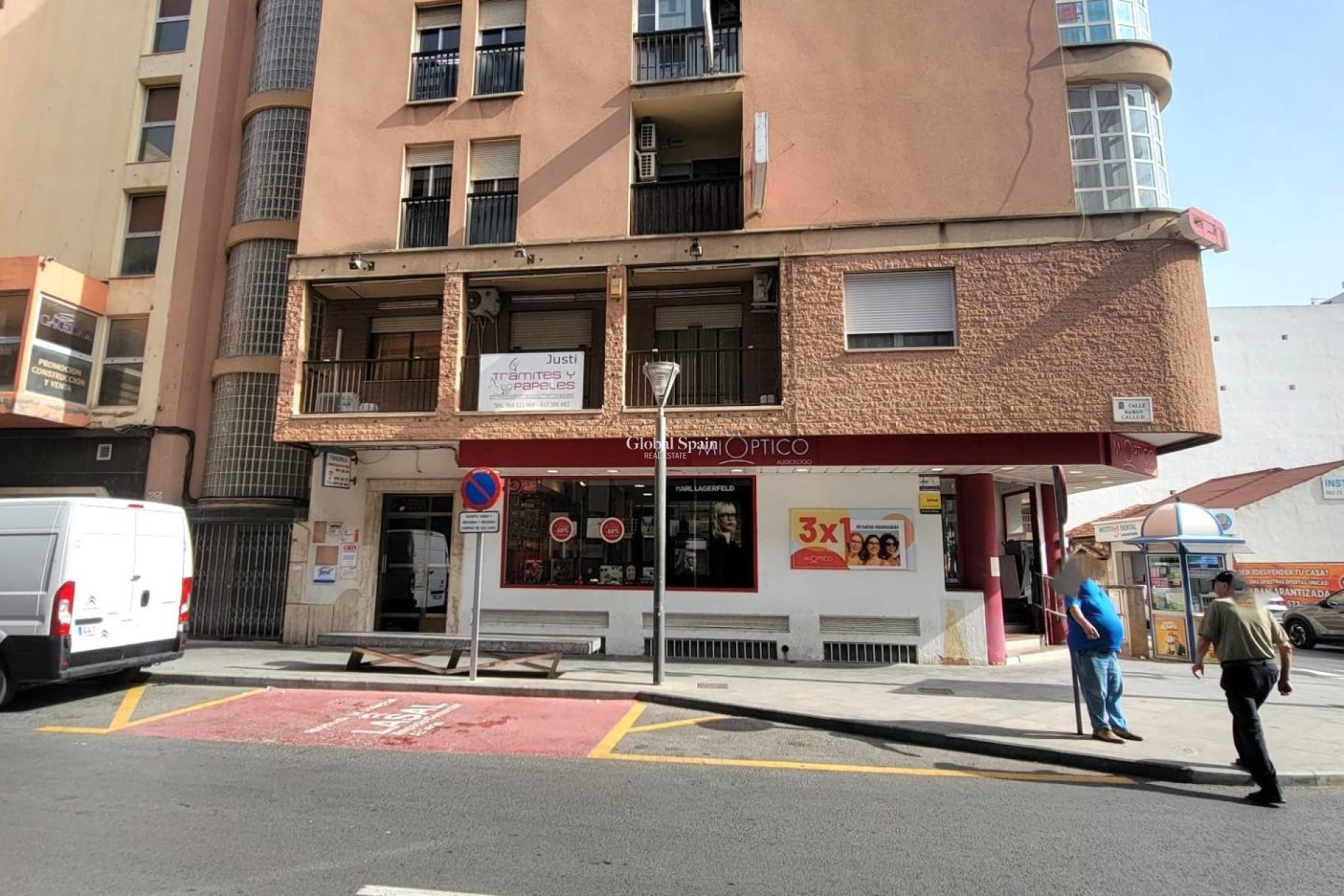 Wederverkoop - APPARTEMENT -
TORREVIEJA - Center