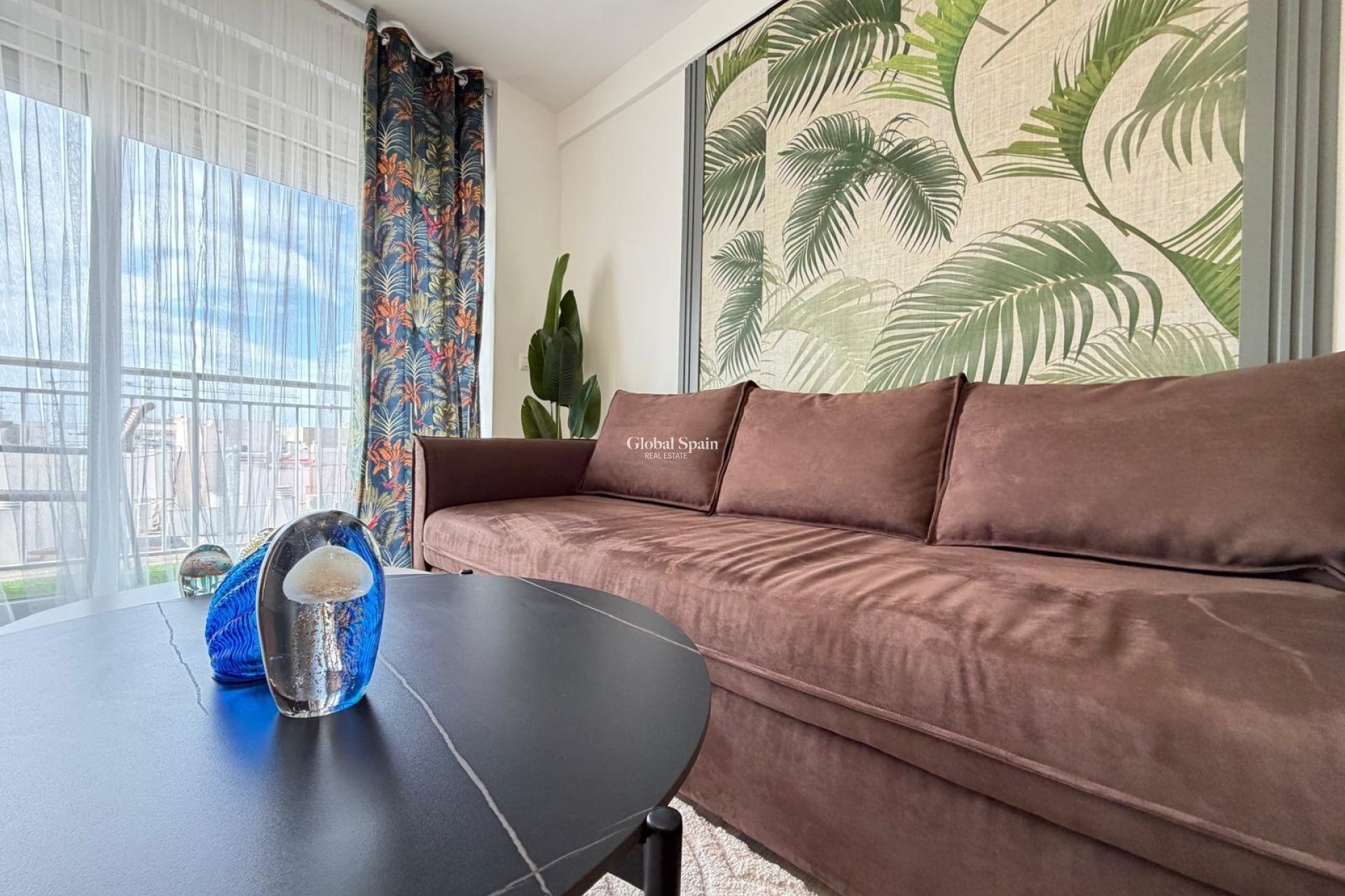 Wederverkoop - APPARTEMENT -
TORREVIEJA - Center