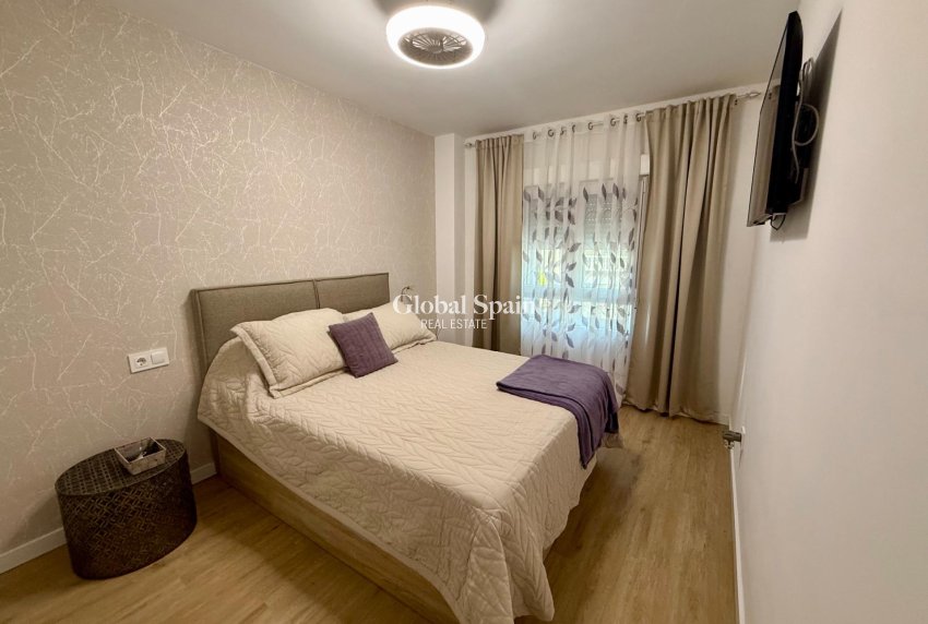 Wederverkoop - APPARTEMENT -
TORREVIEJA - Center