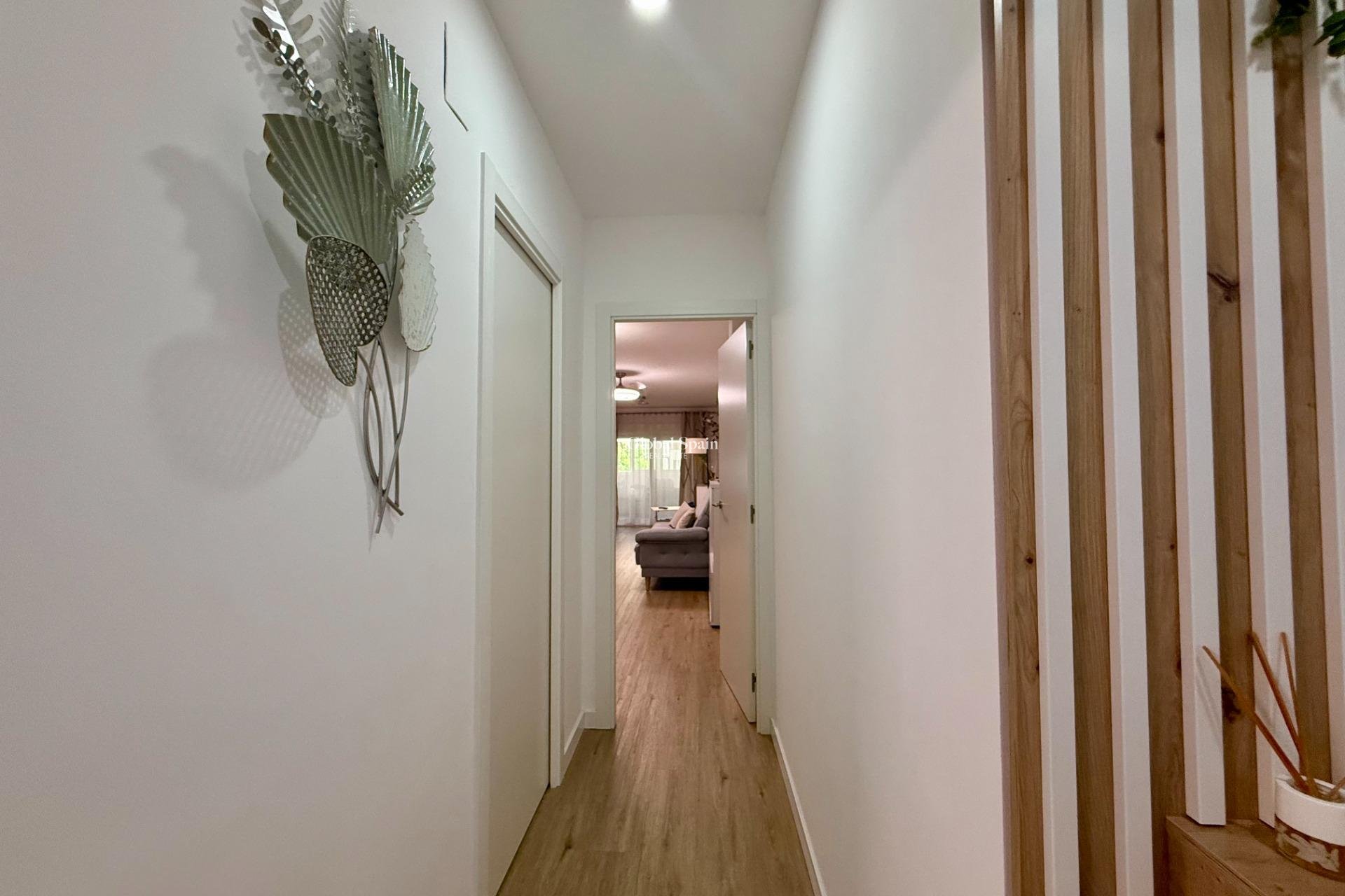Wederverkoop - APPARTEMENT -
TORREVIEJA - Center