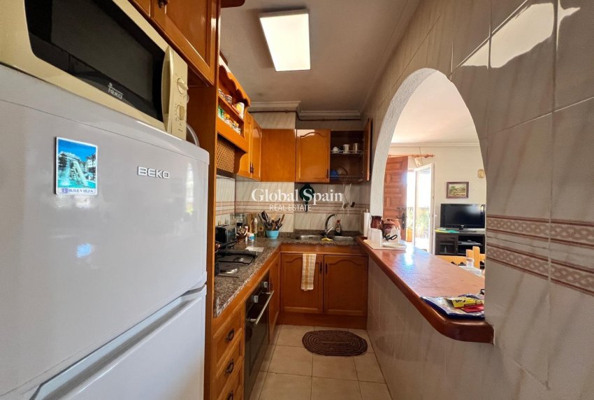 Wederverkoop - APPARTEMENT -
TORREVIEJA - Center