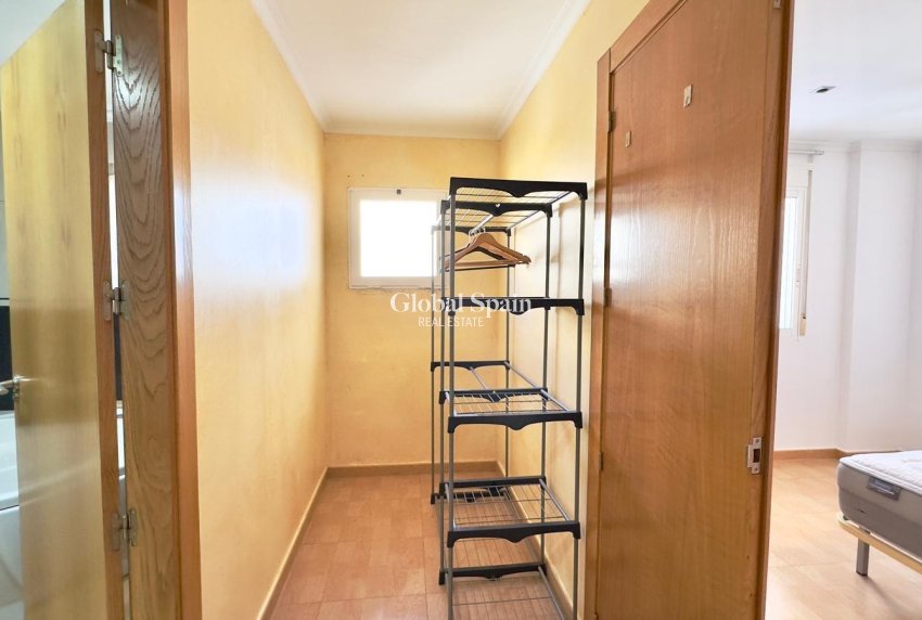 Wederverkoop - APPARTEMENT -
TORREVIEJA - Center