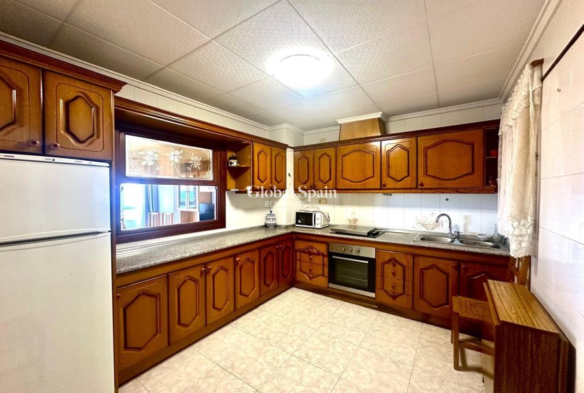 Wederverkoop - APPARTEMENT -
TORREVIEJA - Center