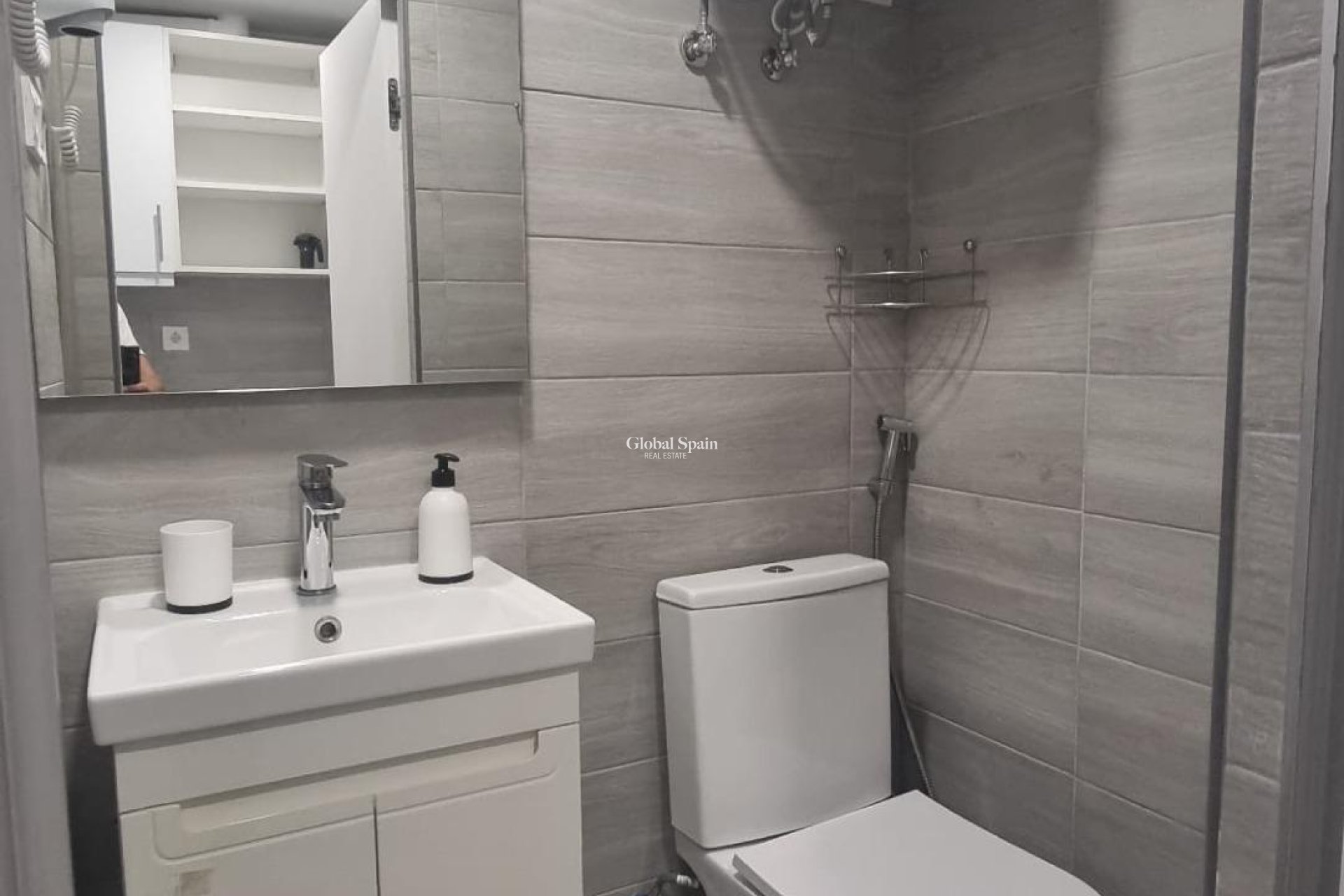 Wederverkoop - APPARTEMENT -
TORREVIEJA - Center