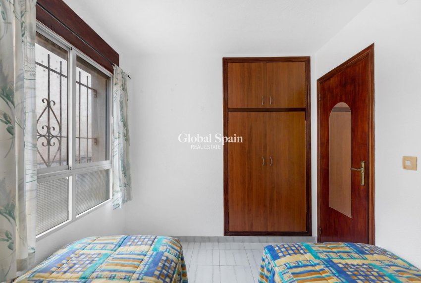 Wederverkoop - APPARTEMENT -
TORREVIEJA - Center