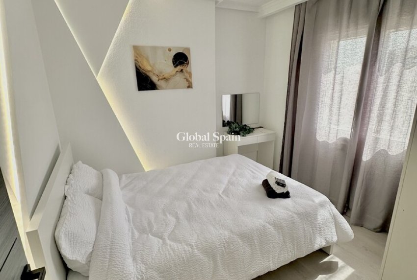 Wederverkoop - APPARTEMENT -
TORREVIEJA - Center