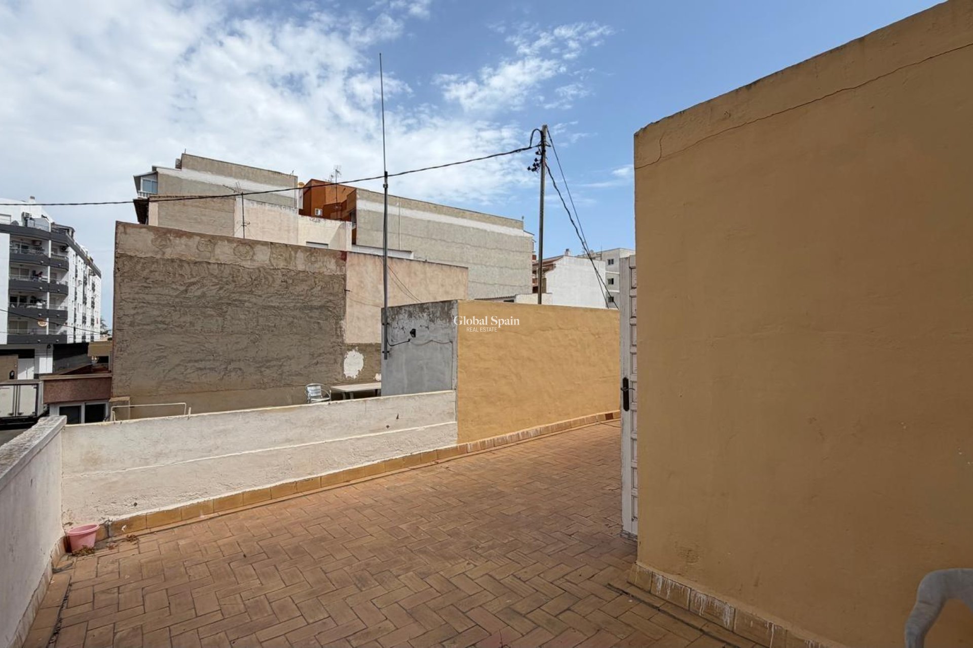 Wederverkoop - APPARTEMENT -
TORREVIEJA - Center