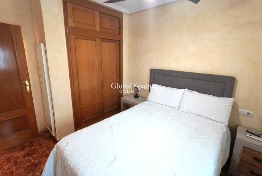 Wederverkoop - APPARTEMENT -
TORREVIEJA - Center