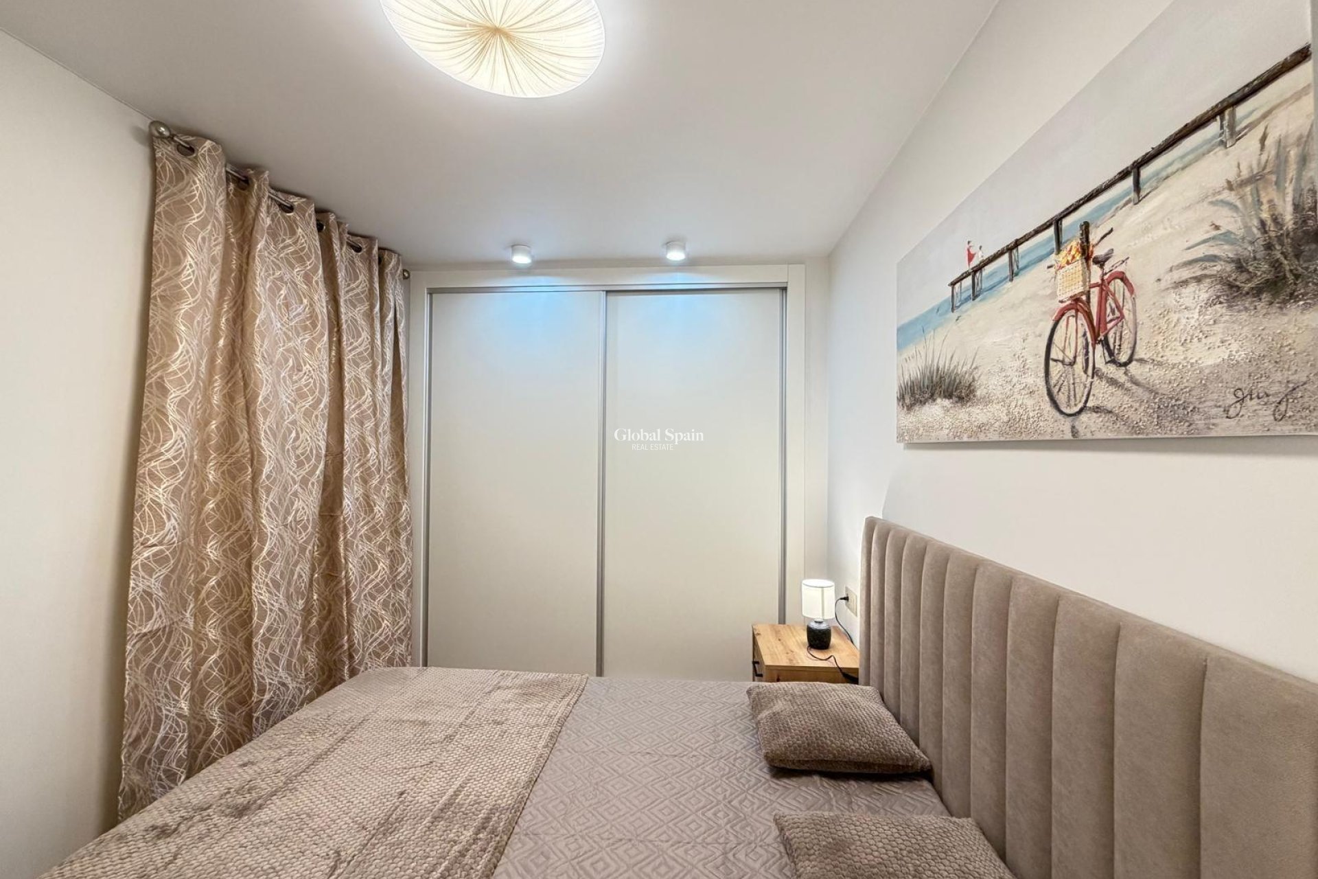 Wederverkoop - APPARTEMENT -
TORREVIEJA - Center