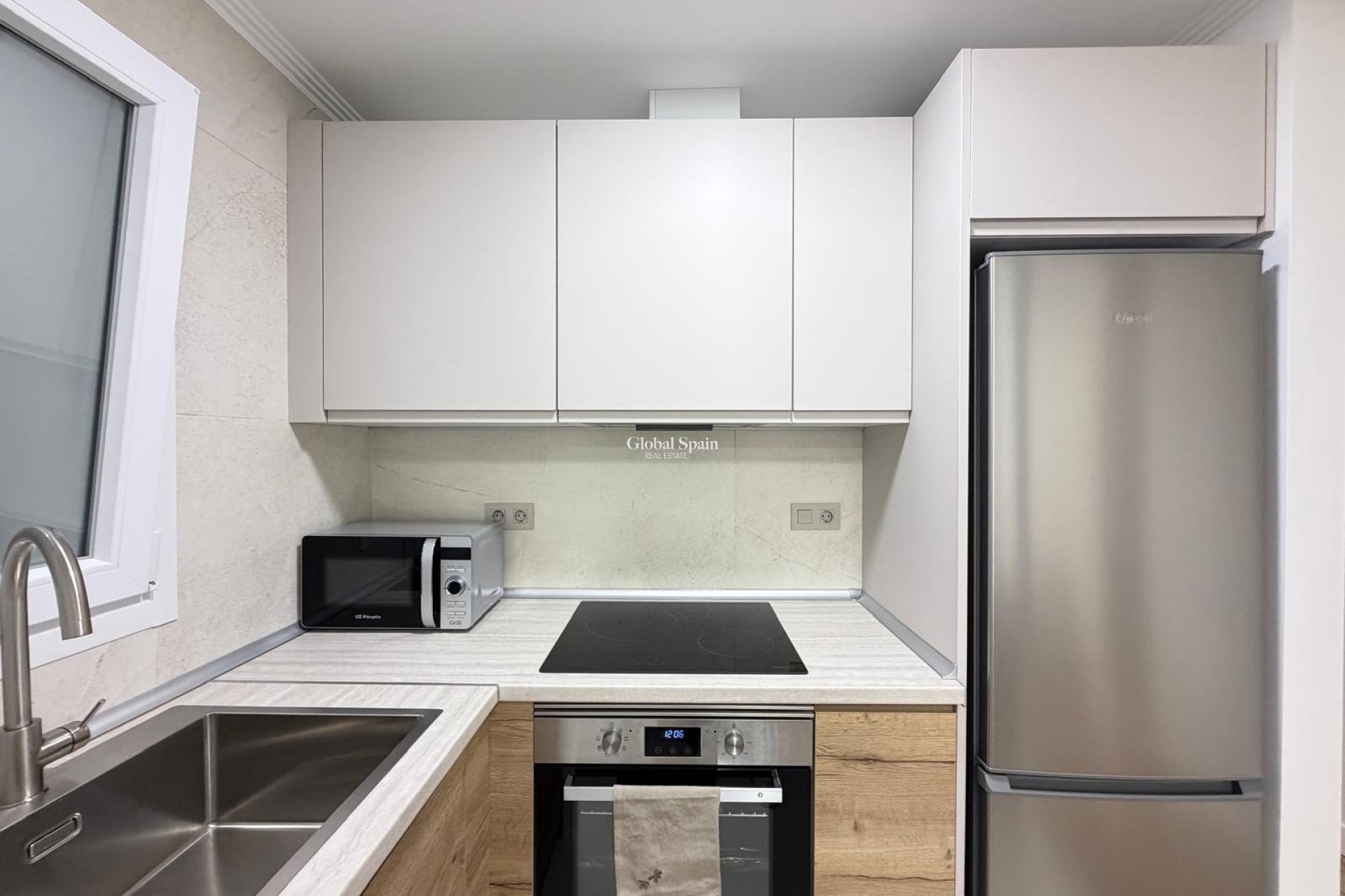 Wederverkoop - APPARTEMENT -
TORREVIEJA - Center