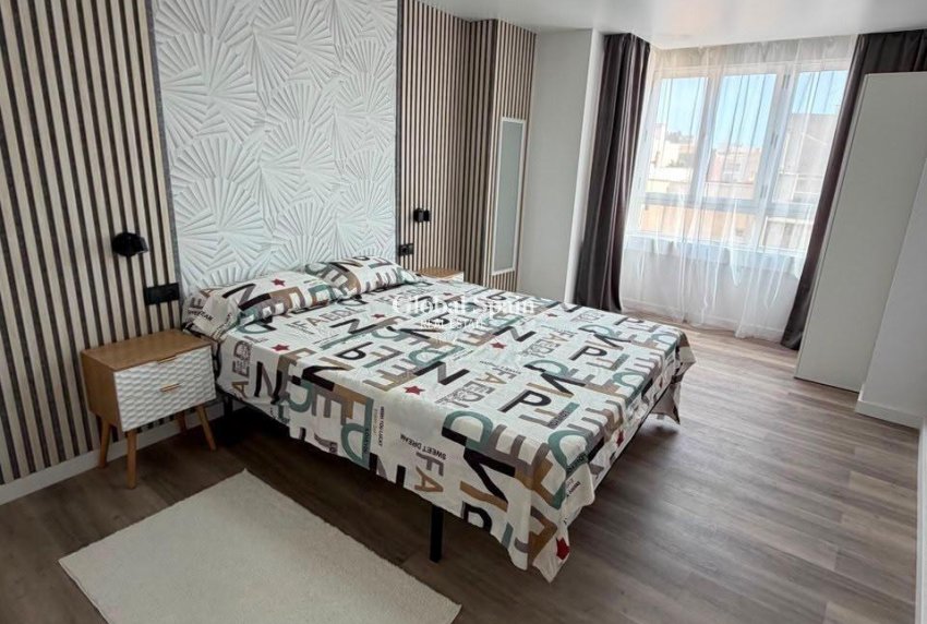 Wederverkoop - APPARTEMENT -
TORREVIEJA - Center