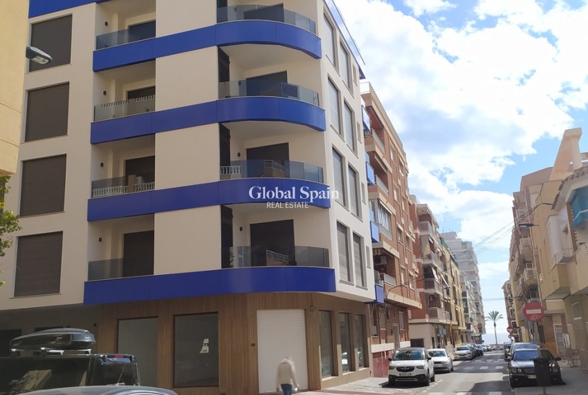 Wederverkoop - APPARTEMENT -
TORREVIEJA - CENTRE PLAYA DEL CURA LAS PISCINAS