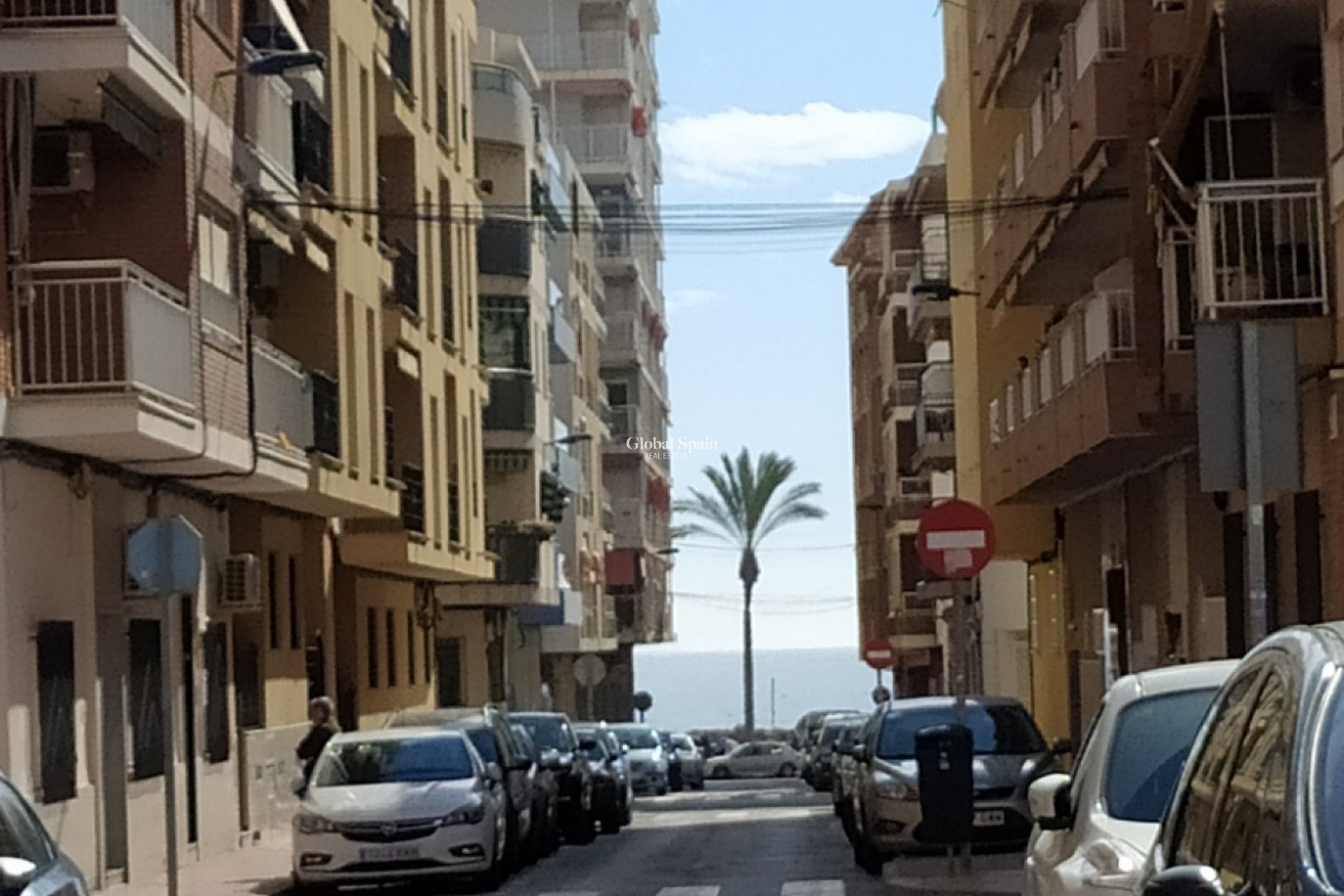 Wederverkoop - APPARTEMENT -
TORREVIEJA - CENTRE PLAYA DEL CURA LAS PISCINAS