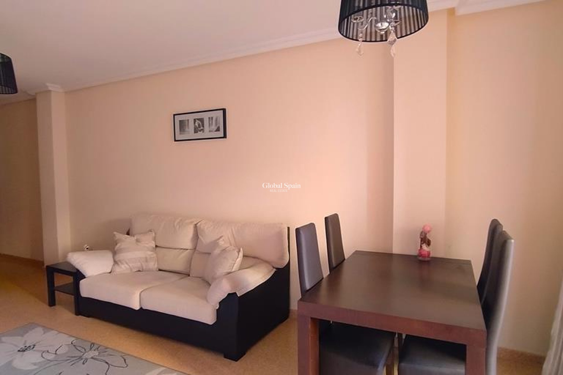 Wederverkoop - APPARTEMENT -
TORREVIEJA - CENTRO CASCO URBANO