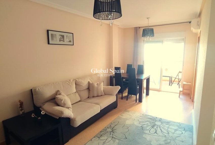 Wederverkoop - APPARTEMENT -
TORREVIEJA - CENTRO CASCO URBANO